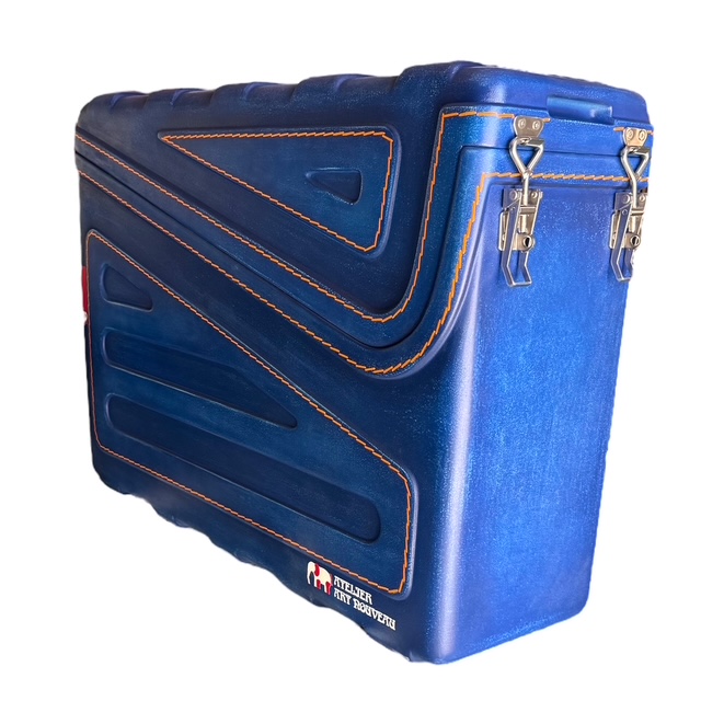 Blue rear box